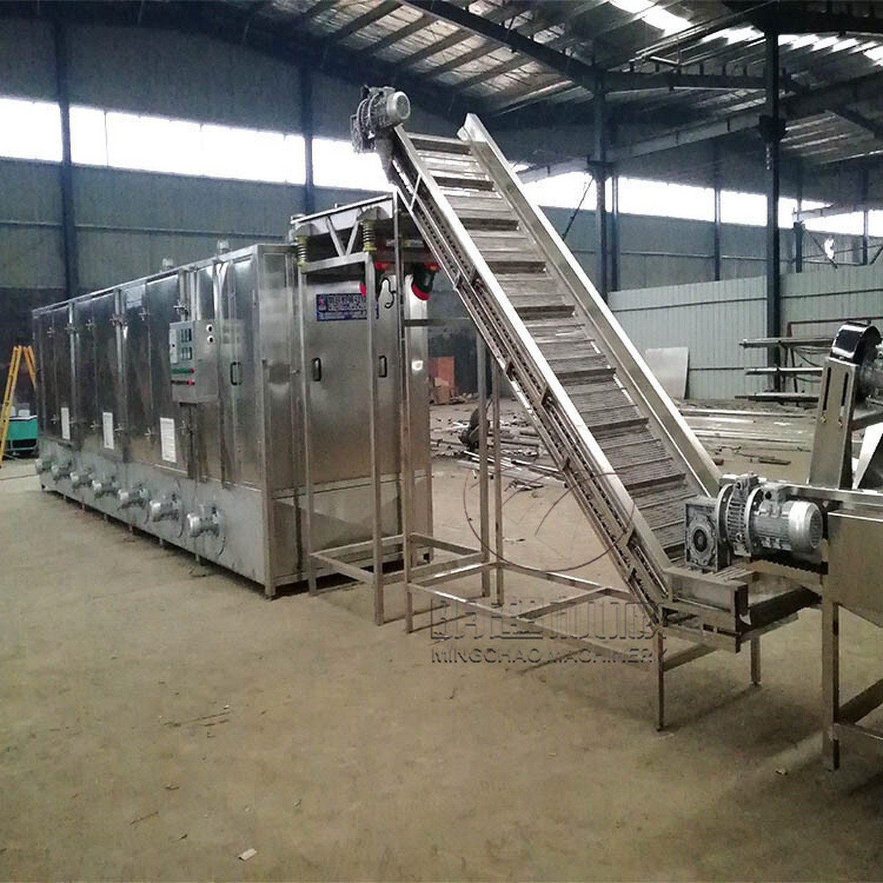 多層烘干機(jī)在果蔬菠菜烘干加工流水線中的應(yīng)用